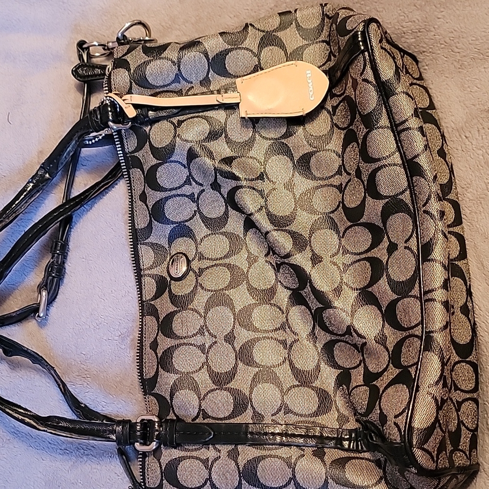 Coach black/gray crossbody/shoulder bag